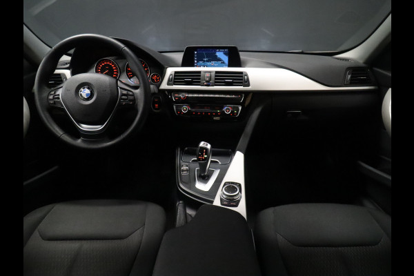 BMW 3 Serie 318i Executive [LED, NAVIGATIE, CRUISE CONTROL, CLIMATE CONTROL, PDC ACHTER, BLUETOOTH TELEFOONVOORBEREIDING, NAVIGATIE, NIEUWSTAAT]