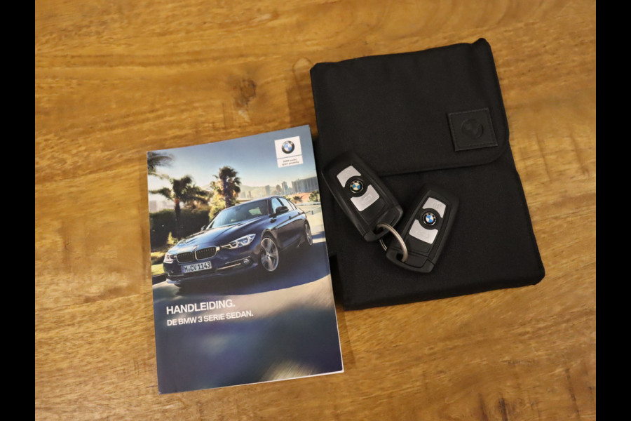 BMW 3 Serie 318i Executive [LED, NAVIGATIE, CRUISE CONTROL, CLIMATE CONTROL, PDC ACHTER, BLUETOOTH TELEFOONVOORBEREIDING, NAVIGATIE, NIEUWSTAAT]