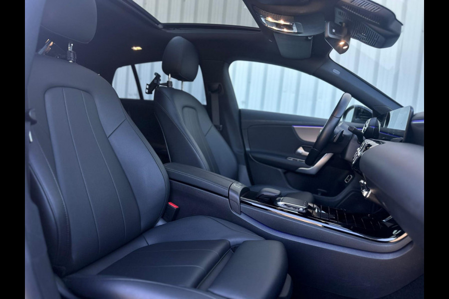 Mercedes-Benz CLA-Klasse Shooting Brake 180 Business Solution Luxury, panoramadak, leder, sfeerverlichting, 1e eigenaar, nl nap