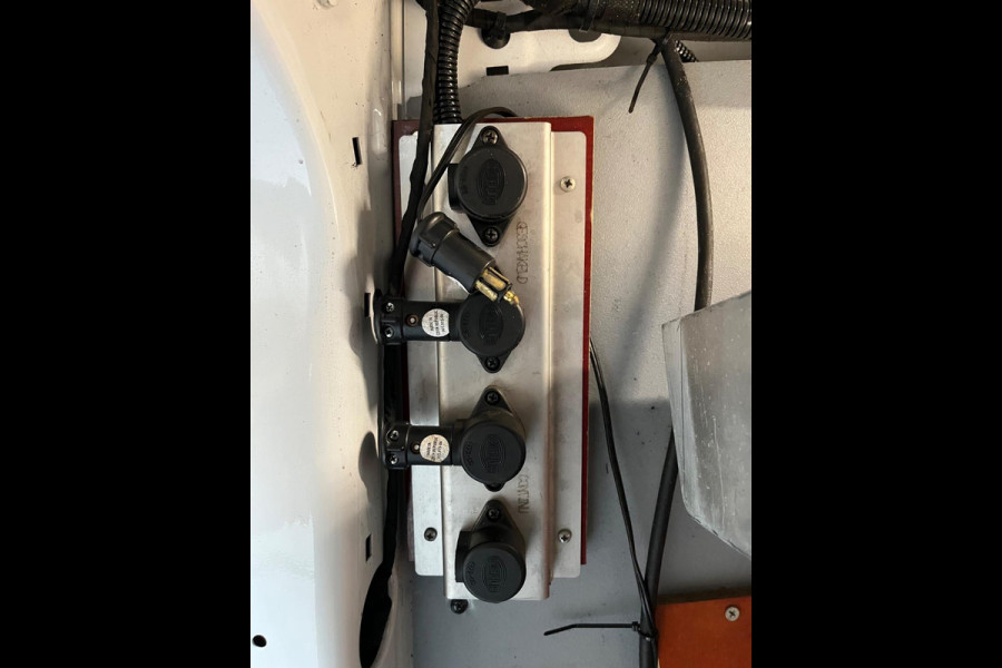 Mercedes-Benz Sprinter Automaat Servicewagen 414 2.2 CDI 140pk euro6 366 HD BOTT Inrichting Victron V230 Standkachel RIJKLAARPRIJS