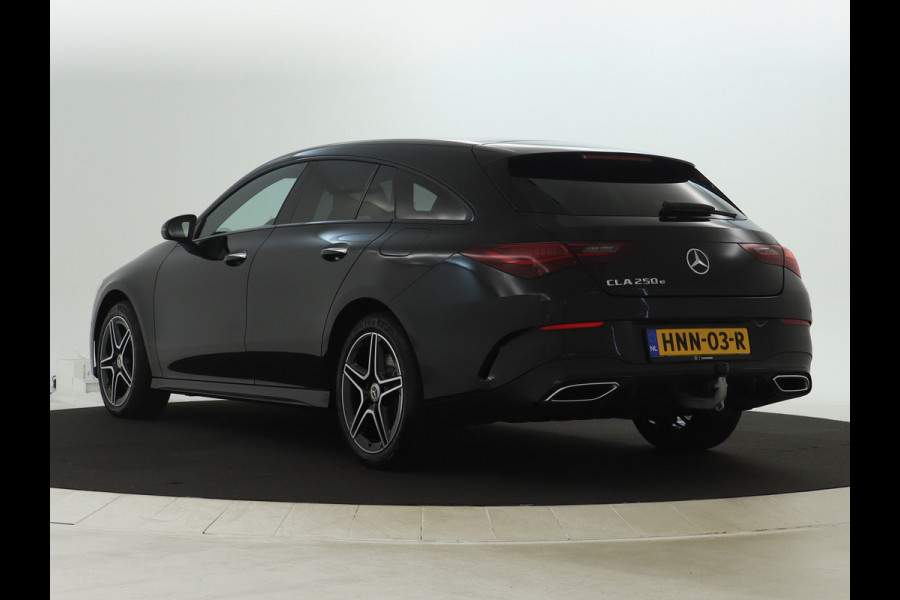 Mercedes-Benz CLA-Klasse Shooting Brake 250 e AMG Plug-In Hybride | 5 spaaks lichtmetalen velgen | Navigatie | Wide screen | Parking support met camera achter | Inclusief 24 maanden Mercedes-Benz Certified garantie voor Europa.