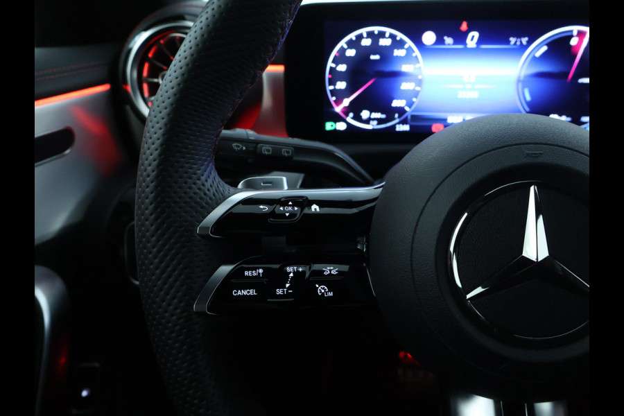 Mercedes-Benz CLA-Klasse Shooting Brake 250 e AMG Plug-In Hybride | 5 spaaks lichtmetalen velgen | Navigatie | Wide screen | Parking support met camera achter | Inclusief 24 maanden Mercedes-Benz Certified garantie voor Europa.