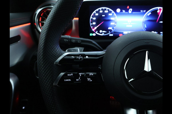 Mercedes-Benz CLA-Klasse Shooting Brake 250 e AMG Plug-In Hybride | 5 spaaks lichtmetalen velgen | Navigatie | Wide screen | Parking support met camera achter | Inclusief 24 maanden Mercedes-Benz Certified garantie voor Europa.