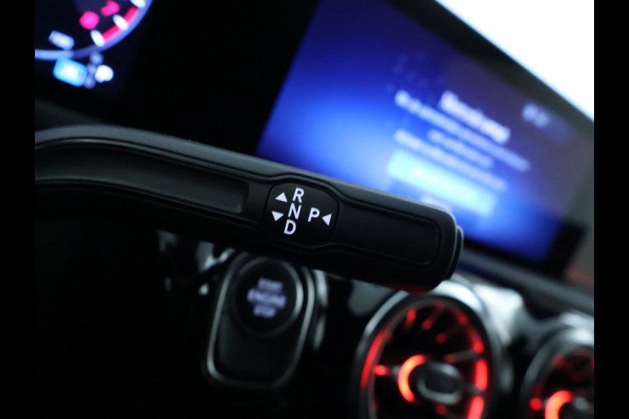 Mercedes-Benz CLA-Klasse Shooting Brake 250 e AMG Plug-In Hybride | 5 spaaks lichtmetalen velgen | Navigatie | Wide screen | Parking support met camera achter | Inclusief 24 maanden Mercedes-Benz Certified garantie voor Europa.