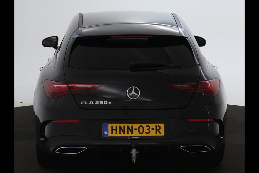 Mercedes-Benz CLA-Klasse Shooting Brake 250 e AMG Plug-In Hybride | 5 spaaks lichtmetalen velgen | Navigatie | Wide screen | Parking support met camera achter | Inclusief 24 maanden Mercedes-Benz Certified garantie voor Europa.