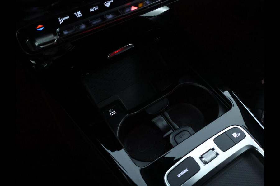 Mercedes-Benz CLA-Klasse Shooting Brake 250 e AMG Plug-In Hybride | 5 spaaks lichtmetalen velgen | Navigatie | Wide screen | Parking support met camera achter | Inclusief 24 maanden Mercedes-Benz Certified garantie voor Europa.