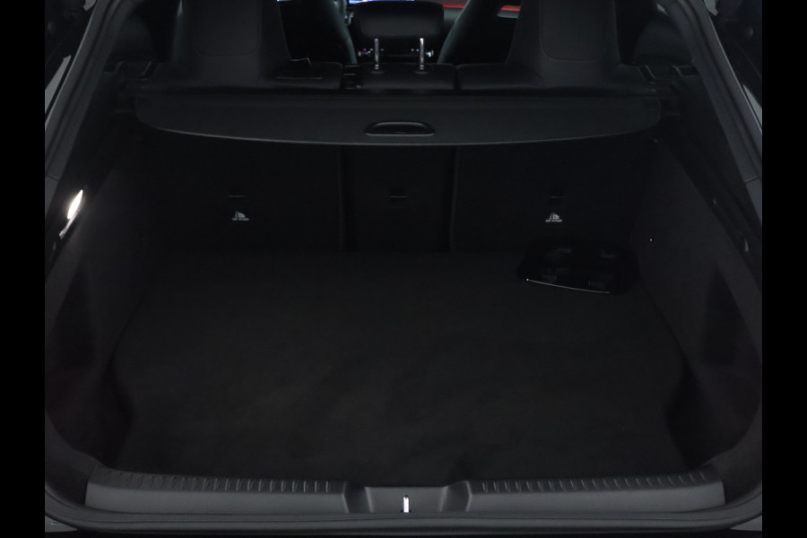 Mercedes-Benz CLA-Klasse Shooting Brake 250 e AMG Plug-In Hybride | 5 spaaks lichtmetalen velgen | Navigatie | Wide screen | Parking support met camera achter | Inclusief 24 maanden Mercedes-Benz Certified garantie voor Europa.