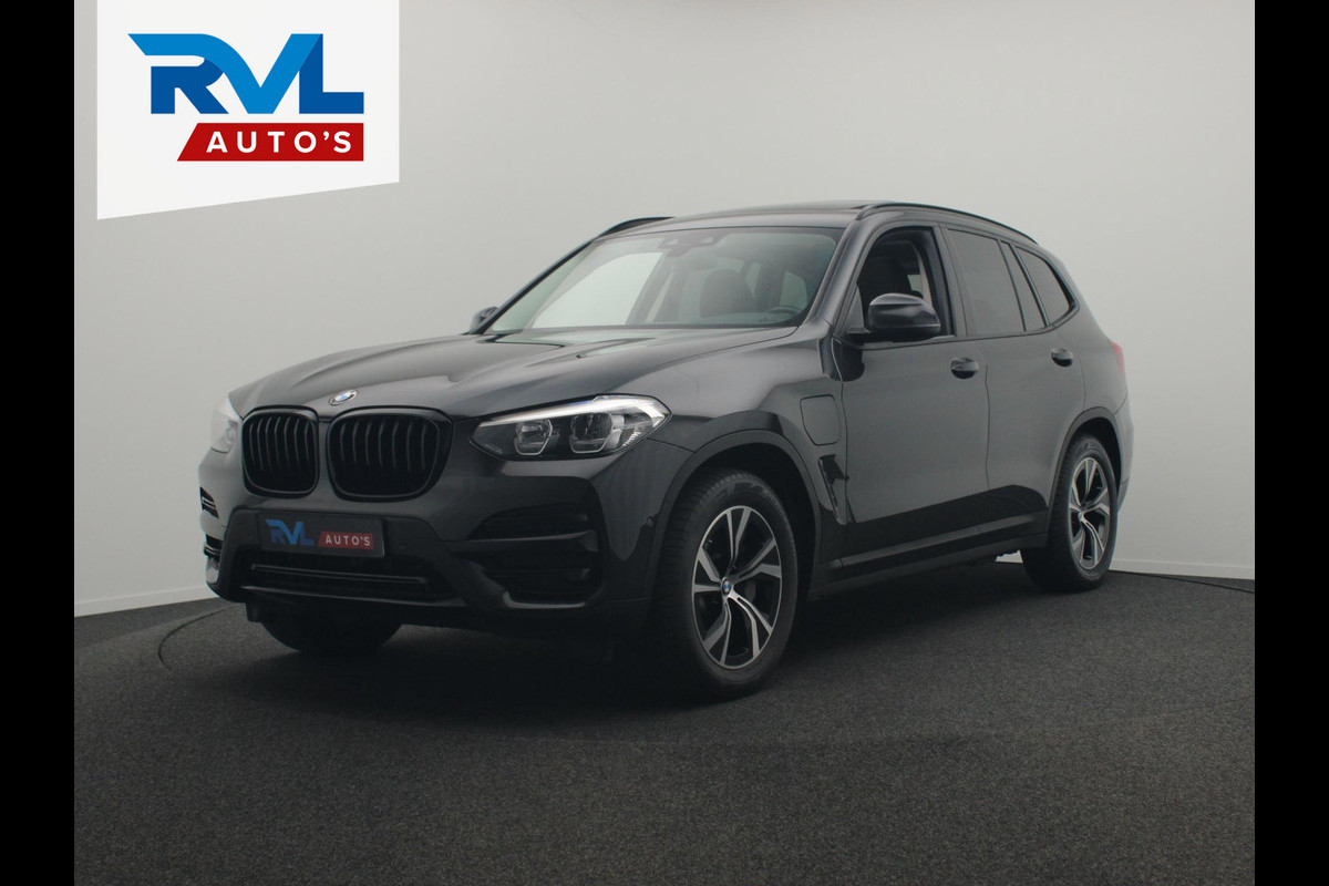 BMW X3 XDrive30e High Executive Pano/dak Head/up Sport/stoelen BMW X3 XDrive30e High Executive Pano/dak Head/up Sport/stoelen