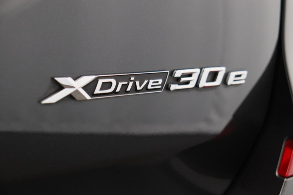 BMW X3 XDrive30e High Executive Pano/dak Head/up Sport/stoelen