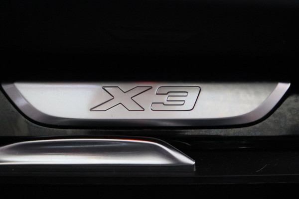 BMW X3 XDrive30e High Executive Pano/dak Head/up Sport/stoelen