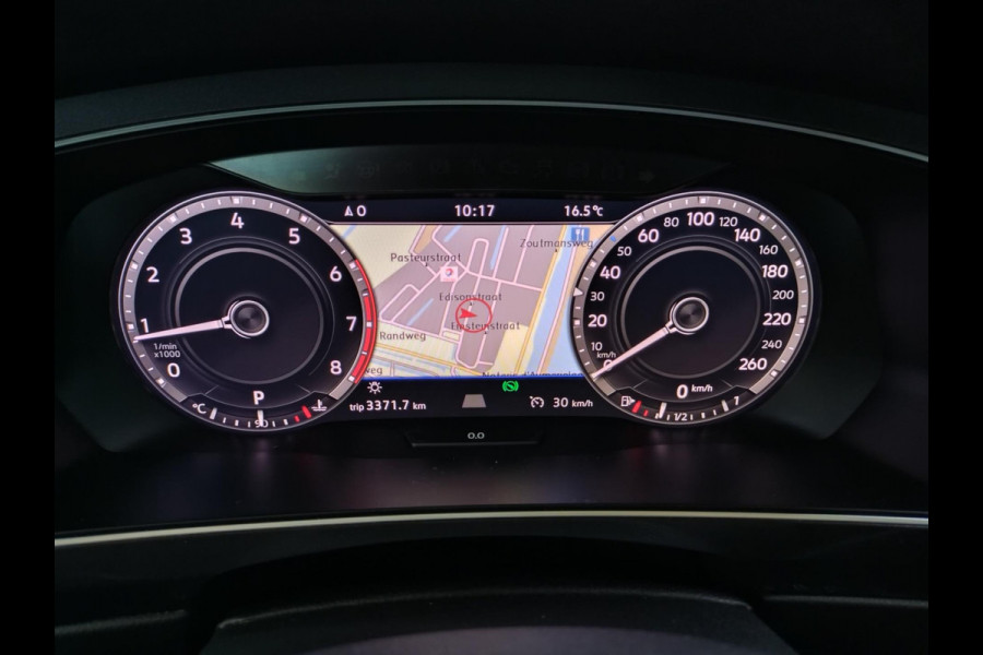 Volkswagen Tiguan 2.0 TSI 4Motion Highline Business R digitaal cockpit