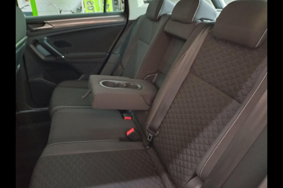 Volkswagen Tiguan 2.0 TSI 4Motion Highline Business R digitaal cockpit