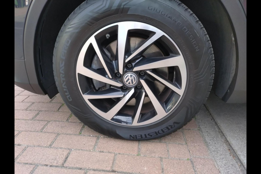 Volkswagen Tiguan 2.0 TSI 4Motion Highline Business R digitaal cockpit