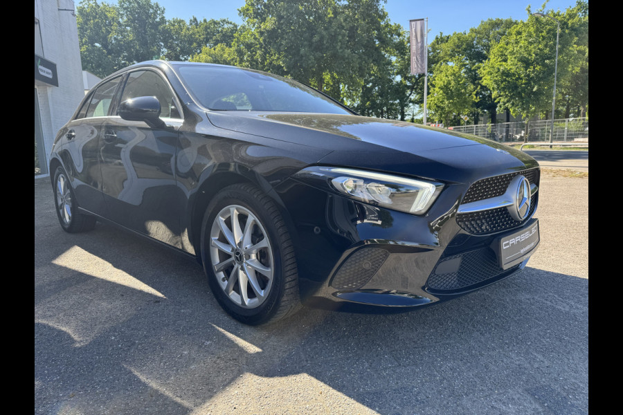 Mercedes-Benz A-Klasse 250 e Camera, trekhaak, Climaat Control,DAB-tuner, Navigatie .Neem contact op en we maken een afspraak!