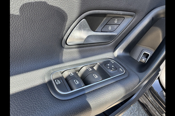 Mercedes-Benz A-Klasse 250 e Camera, trekhaak, Climaat Control,DAB-tuner, Navigatie .Neem contact op en we maken een afspraak!