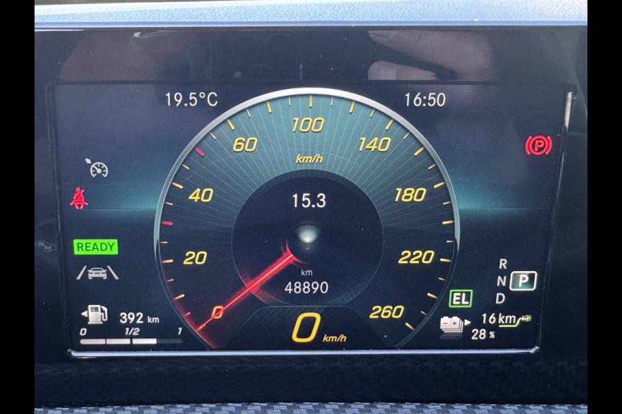 Mercedes-Benz A-Klasse 250 e Camera, trekhaak, Climaat Control,DAB-tuner, Navigatie .Neem contact op en we maken een afspraak!