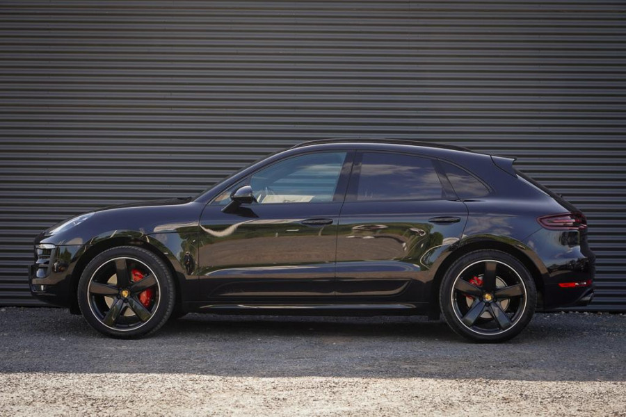 Porsche Macan 3.0 GTS / Pano / Leder / Luchtvering / NL Auto / 21''
