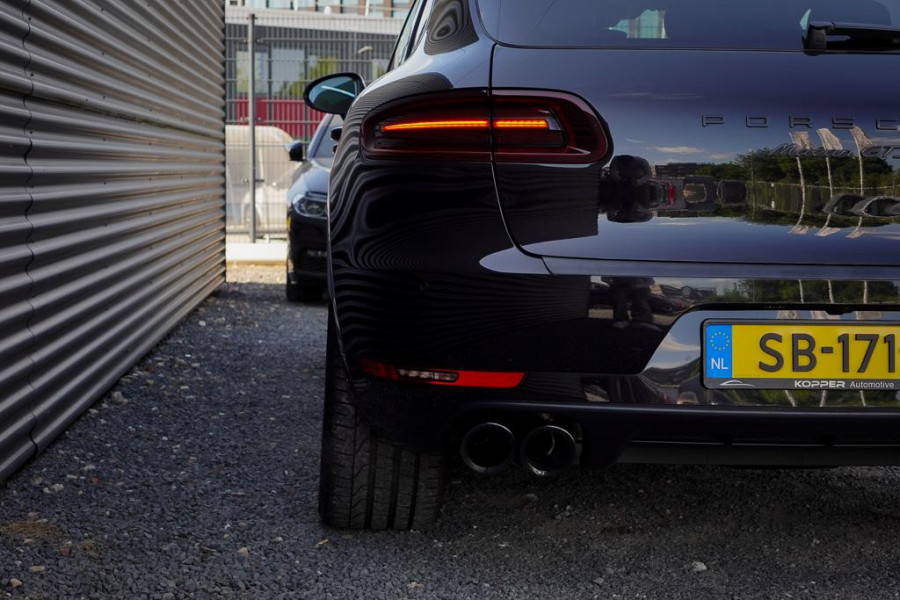 Porsche Macan 3.0 GTS / Pano / Leder / Luchtvering / NL Auto / 21''