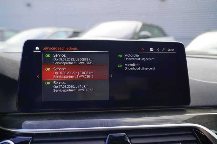BMW 5 Serie M550i xDrive High Executive | Massage | Driving Assistant Professional | Softclose | Panorama | Head up | BMW LASER