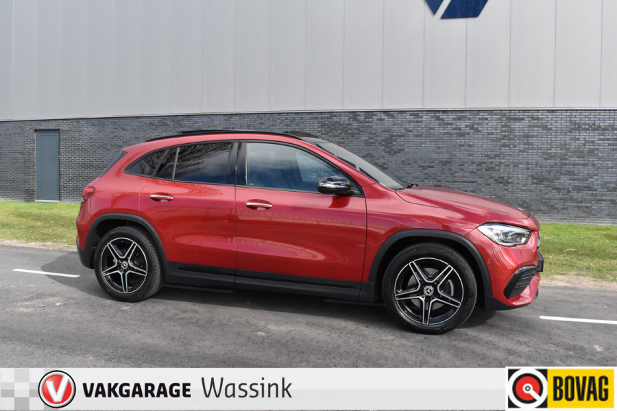 Mercedes-Benz GLA 200 Business Solution AMG Trekhaak el-achterklep Amg-pakket Pano dak