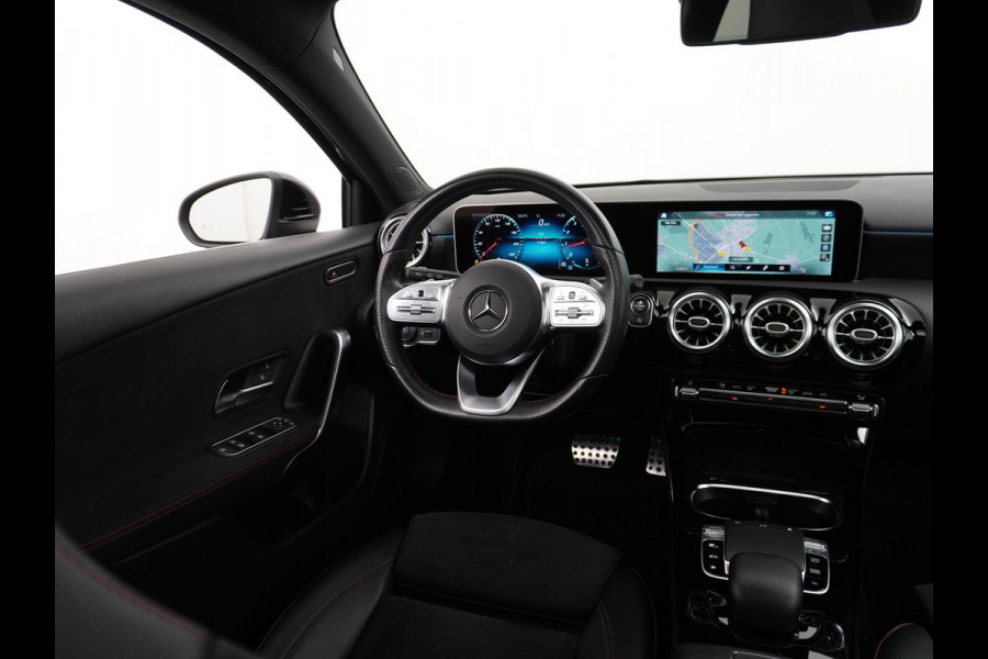 Mercedes-Benz A-Klasse 200 Business Solution AMG PANO | AMBILIGHT | CAMERA | RIJKLAAR INCL. 12 MND. BOVAGGARANTIE