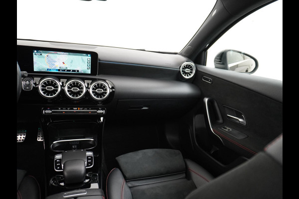 Mercedes-Benz A-Klasse 200 Business Solution AMG PANO | AMBILIGHT | CAMERA | RIJKLAAR INCL. 12 MND. BOVAGGARANTIE