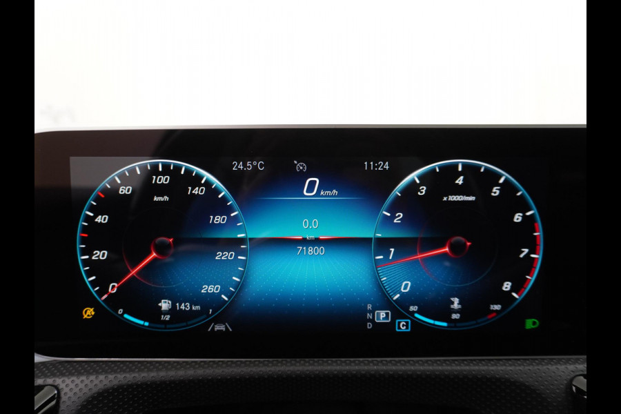 Mercedes-Benz A-Klasse 200 Business Solution AMG PANO | AMBILIGHT | CAMERA | RIJKLAAR INCL. 12 MND. BOVAGGARANTIE