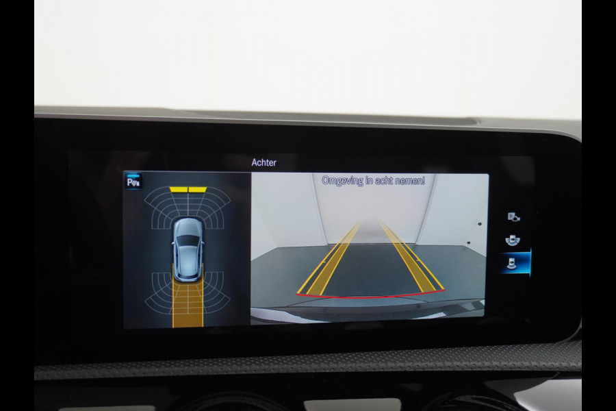 Mercedes-Benz A-Klasse 200 Business Solution AMG PANO | AMBILIGHT | CAMERA | RIJKLAAR INCL. 12 MND. BOVAGGARANTIE