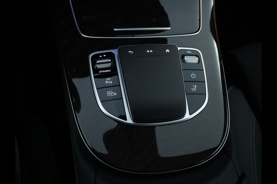 Mercedes-Benz E-Klasse Estate 300 e AMG Plug-In Hybride | AMG Line | Night Pakket | Schuif-Kanteldak | Rij-assistentiepakket Plus | Spiegel Pakket | Inclusief 24 maanden MB Certified garantie voor Europa.