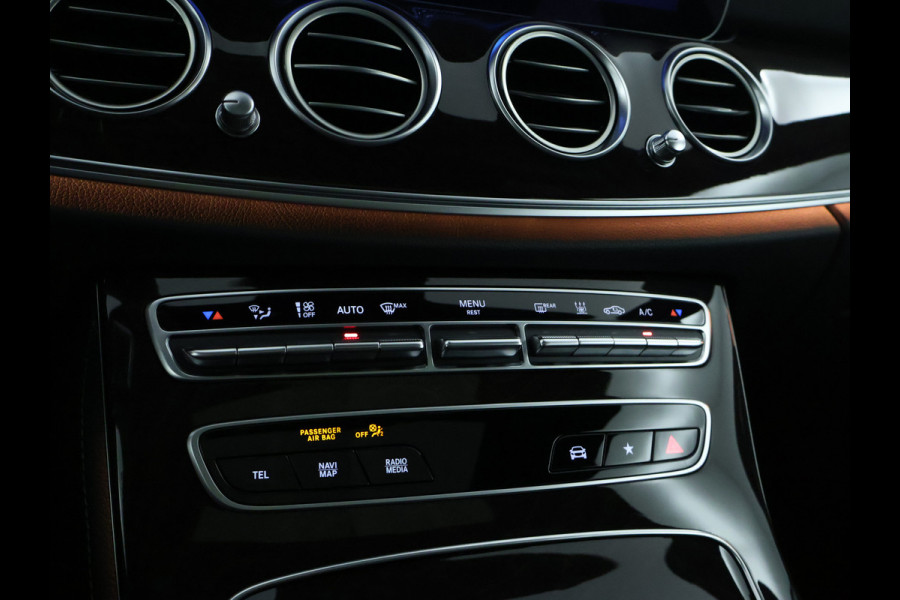 Mercedes-Benz E-Klasse Estate 300 e AMG Plug-In Hybride | AMG Line | Night Pakket | Schuif-Kanteldak | Rij-assistentiepakket Plus | Spiegel Pakket | Inclusief 24 maanden MB Certified garantie voor Europa.