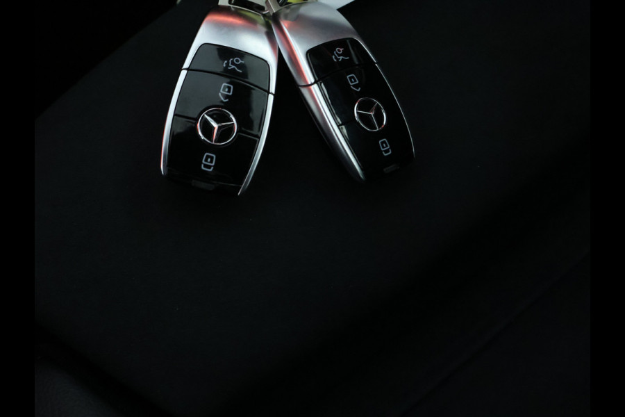 Mercedes-Benz E-Klasse Estate 300 e AMG Plug-In Hybride | AMG Line | Night Pakket | Schuif-Kanteldak | Rij-assistentiepakket Plus | Spiegel Pakket | Inclusief 24 maanden MB Certified garantie voor Europa.