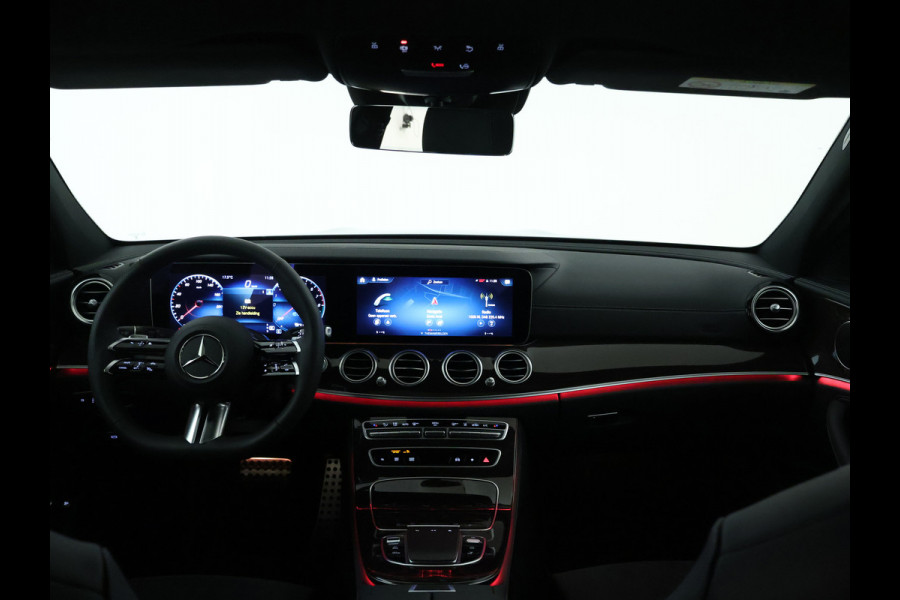 Mercedes-Benz E-Klasse Estate 300 e AMG Plug-In Hybride | AMG Line | Night Pakket | Schuif-Kanteldak | Rij-assistentiepakket Plus | Spiegel Pakket | Inclusief 24 maanden MB Certified garantie voor Europa.