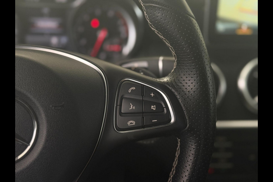 Mercedes-Benz A-Klasse 180 AMG Business Solution | Navi | Camera | PDC | Cruise Control | 17” Velgen