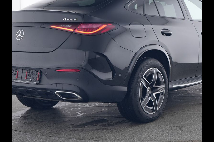 Mercedes-Benz GLC Coupé 300 e 4MATIC AMG Plug-In Hybride AMG line | Night Pakket | Trekhaak | Memory Voorstoelen | Stuur en Stoelverwarming. Inclusief 24 maanden MB Certified garantie voor Europa.