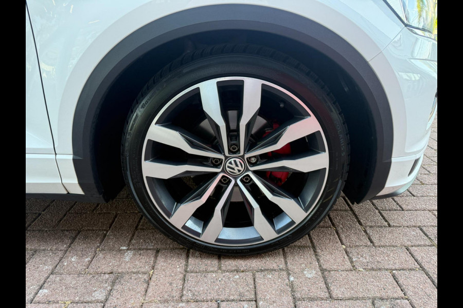 Volkswagen T-Roc 1.5 TSI R-Line | Pano | LED | ACC | Virtual