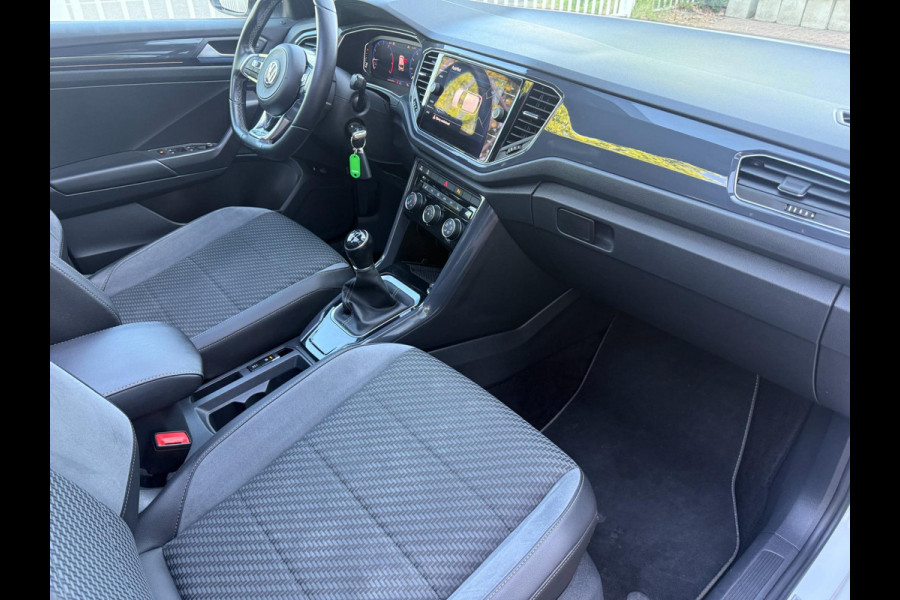 Volkswagen T-Roc 1.5 TSI R-Line | Pano | LED | ACC | Virtual
