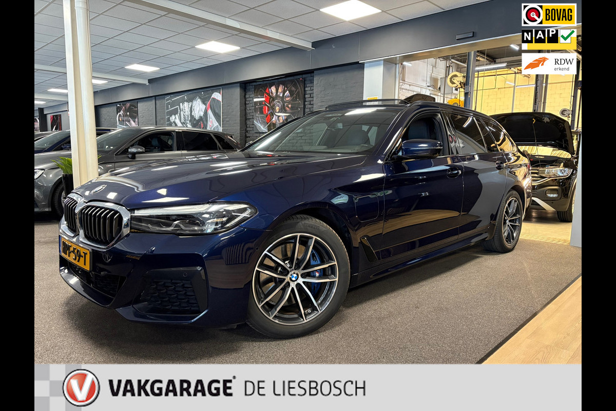 BMW 5 Serie Touring 530e High Executive/pano/camera/leer/m-pakket//trekhaak/elec klep BMW 5 Serie Touring 530e High Executive/pano/camera/leer/m-pakket//trekhaak/elec klep