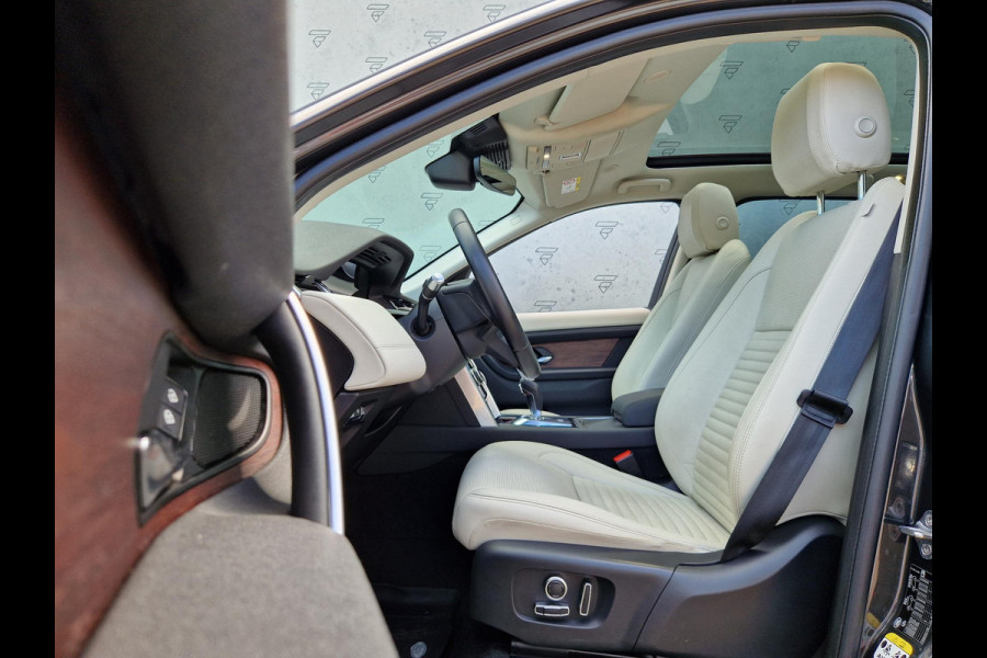 Land Rover Discovery Sport P300e 1.5 HSE | Meridian | Dodehoek | Stoelverwarming | Electrische stoelen | Memory | 360 Camera |