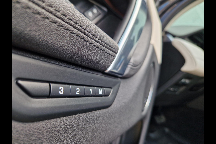 Land Rover Discovery Sport P300e 1.5 HSE | Meridian | Dodehoek | Stoelverwarming | Electrische stoelen | Memory | 360 Camera |