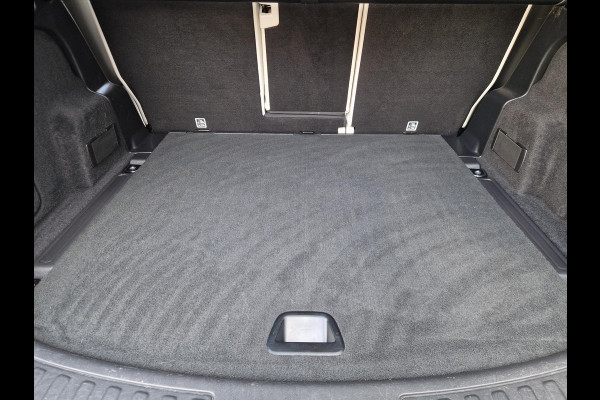 Land Rover Discovery Sport P300e 1.5 HSE | Meridian | Dodehoek | Stoelverwarming | Electrische stoelen | Memory | 360 Camera |