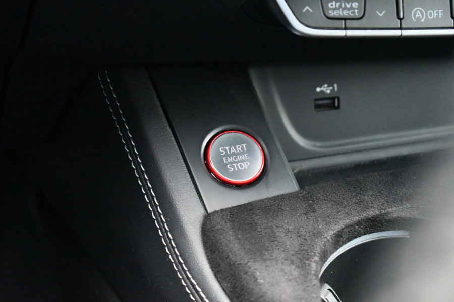 Audi RS4 Avant 2.9 TFSI quattro Pano Optic-black Massage Sfeer Camera