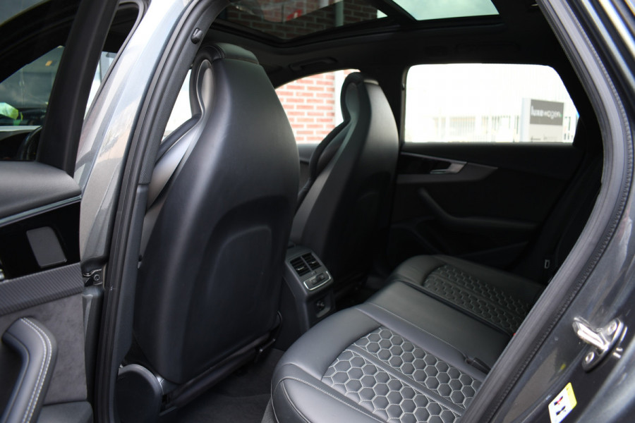 Audi RS4 Avant 2.9 TFSI quattro Pano Optic-black Massage Sfeer Camera