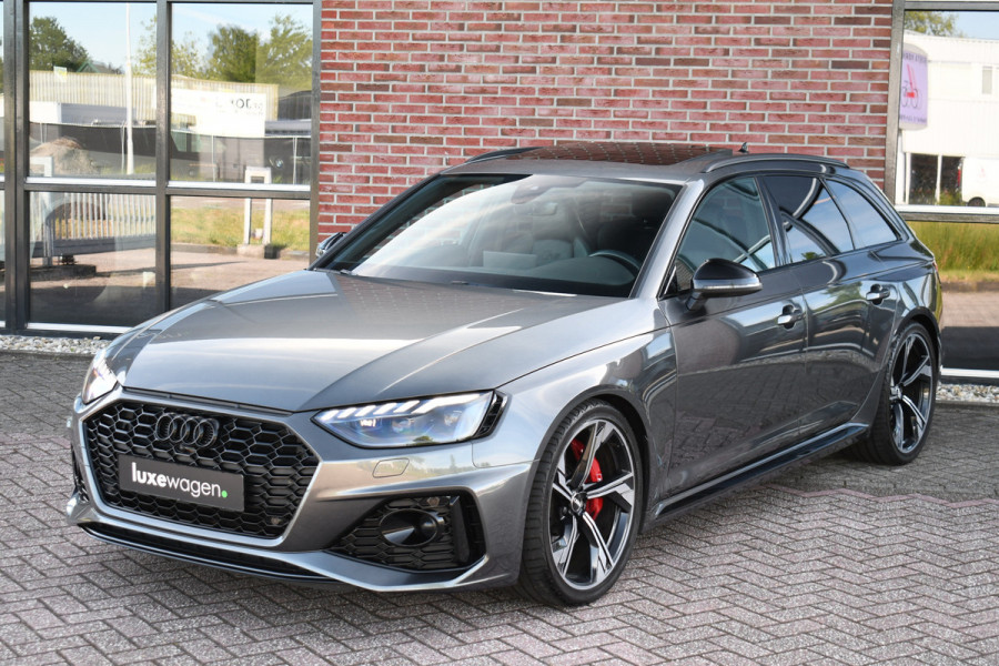 Audi RS4 Avant 2.9 TFSI quattro Pano Optic-black Massage Sfeer Camera