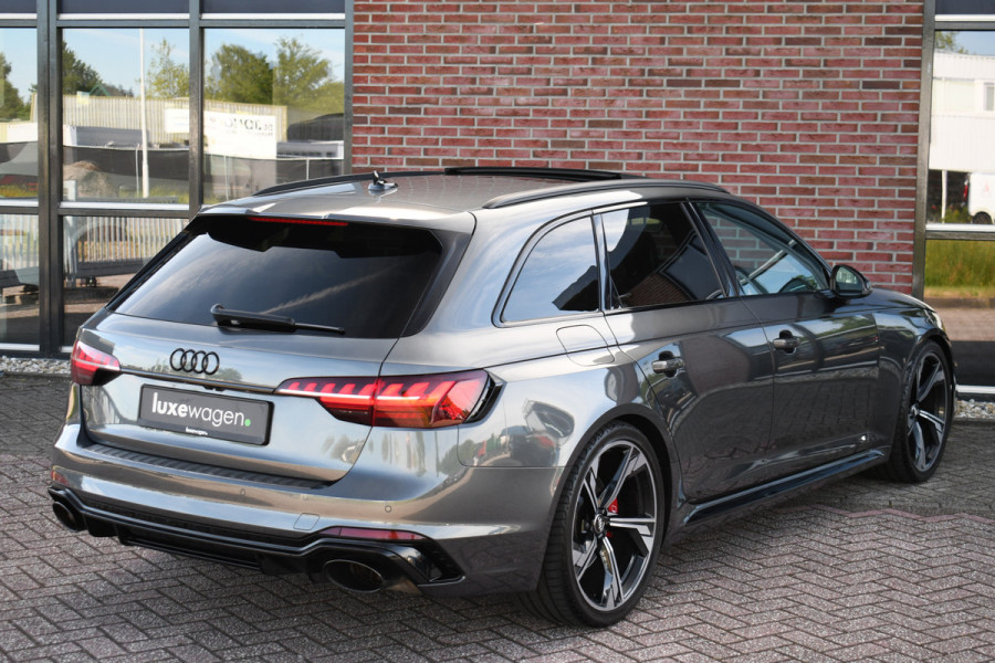 Audi RS4 Avant 2.9 TFSI quattro Pano Optic-black Massage Sfeer Camera