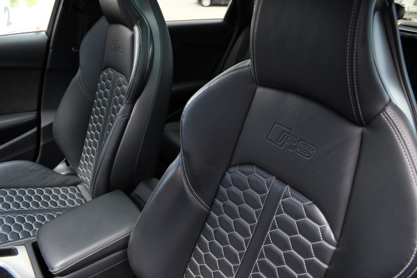 Audi RS4 Avant 2.9 TFSI quattro Pano Optic-black Massage Sfeer Camera