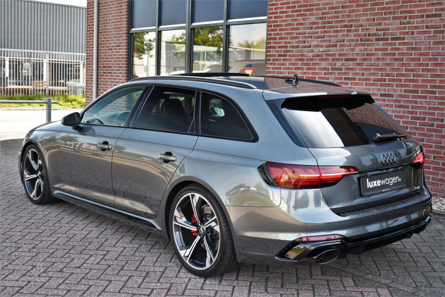Audi RS4 Avant 2.9 TFSI quattro Pano Optic-black Massage Sfeer Camera