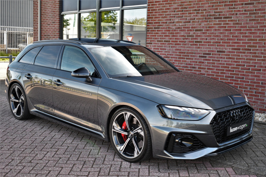 Audi RS4 Avant 2.9 TFSI quattro Pano Optic-black Massage Sfeer Camera