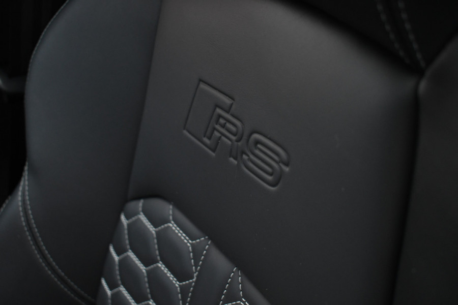 Audi RS4 Avant 2.9 TFSI quattro Pano Optic-black Massage Sfeer Camera