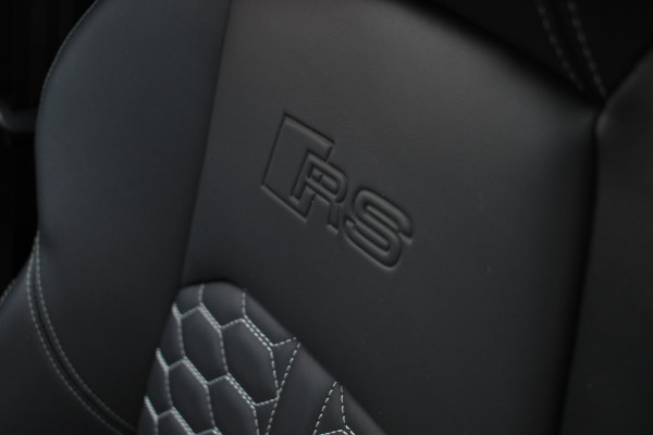 Audi RS4 Avant 2.9 TFSI quattro Pano Optic-black Massage Sfeer Camera