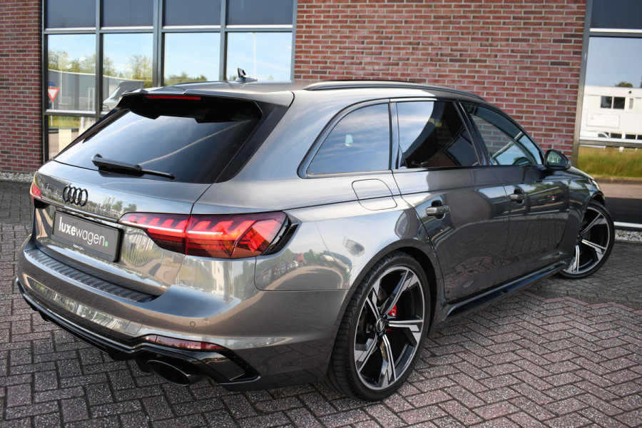 Audi RS4 Avant 2.9 TFSI quattro Pano Optic-black Massage Sfeer Camera